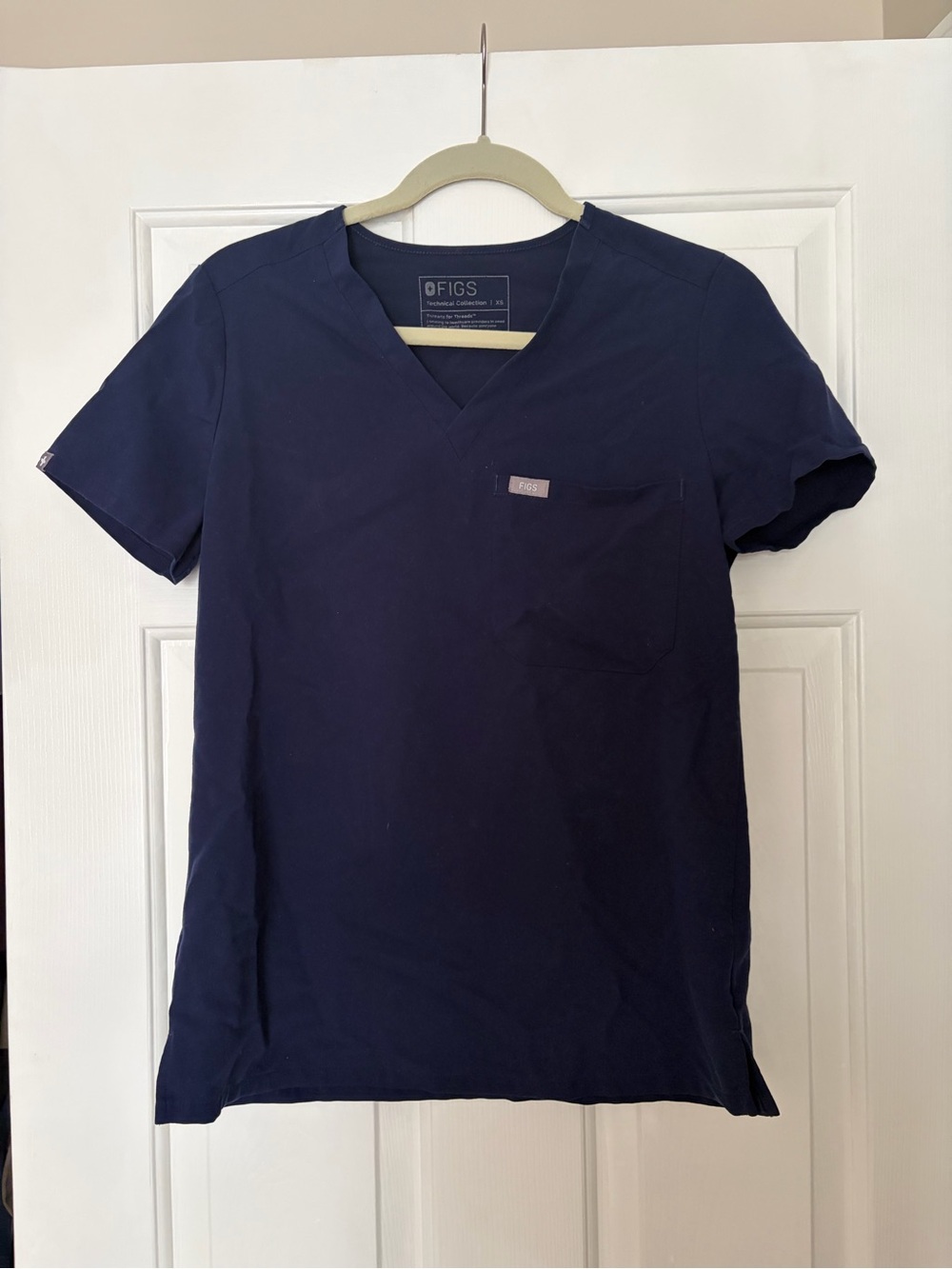 FIGS Women’s Catarina Scrub Top
